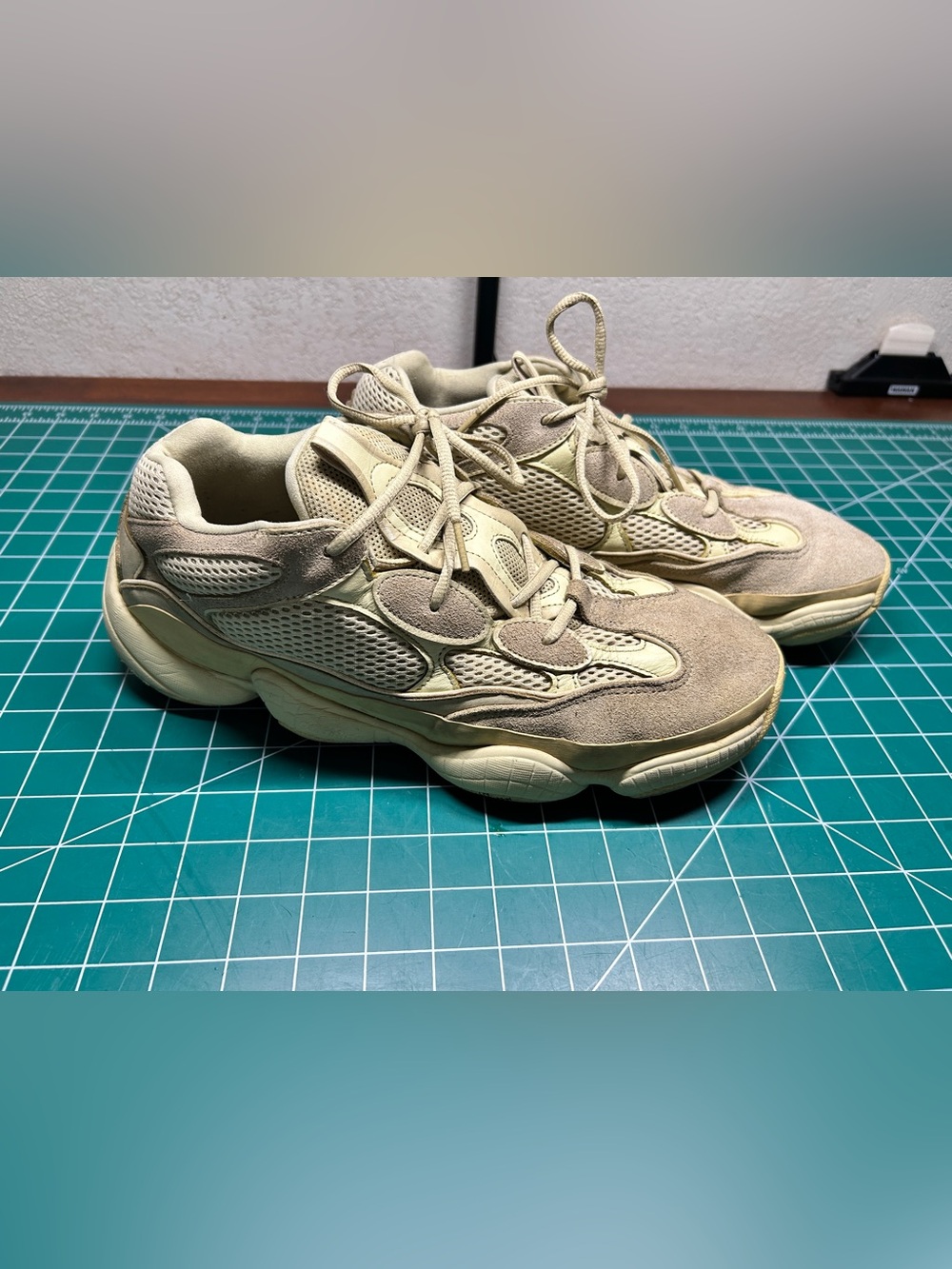 adidas Yeezy 500